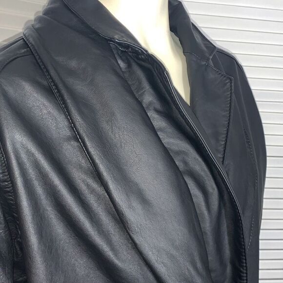 Vintage Wilson’s Black Leather Coat Size Large - Picture 4 of 15